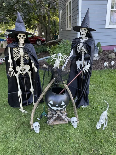 outdoor halloween decorations front yard 21