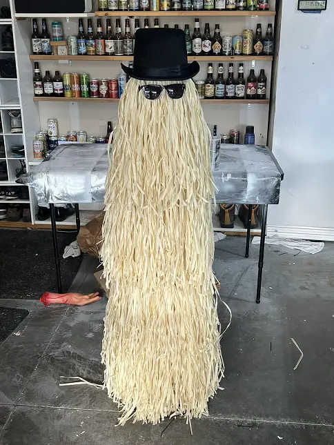 diy cousin itt prop