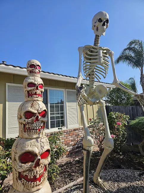 diy skeleton decorations outdoor