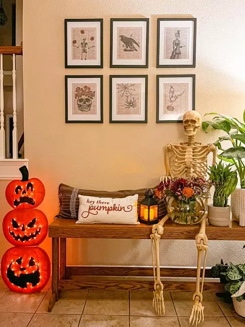 easy indoor halloween decor ideas 11