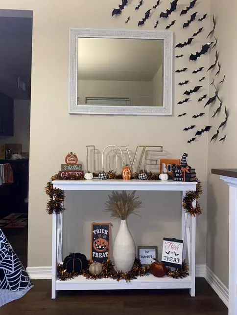 easy indoor halloween decor ideas 12