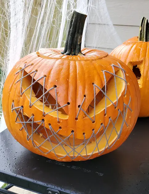 Most Unique and Easy Pumpkin Carving Ideas 11