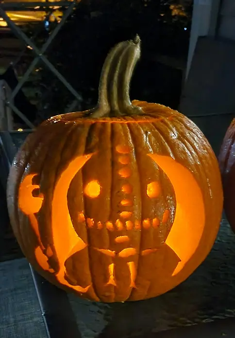 Most Unique and Easy Pumpkin Carving Ideas 14