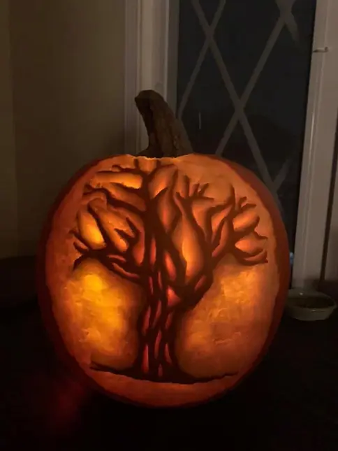 Most Unique and Easy Pumpkin Carving Ideas 19