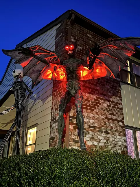 12 ft predator of the night outdoor halloween 6