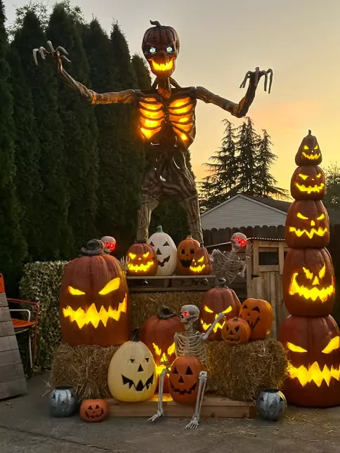 12 ft skeleton decorations outdoor halloween 11