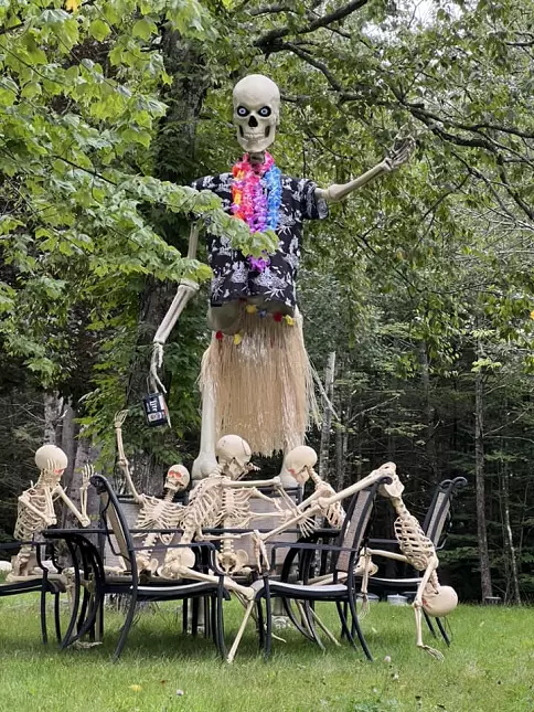 12 ft skeleton decorations outdoor halloween 5