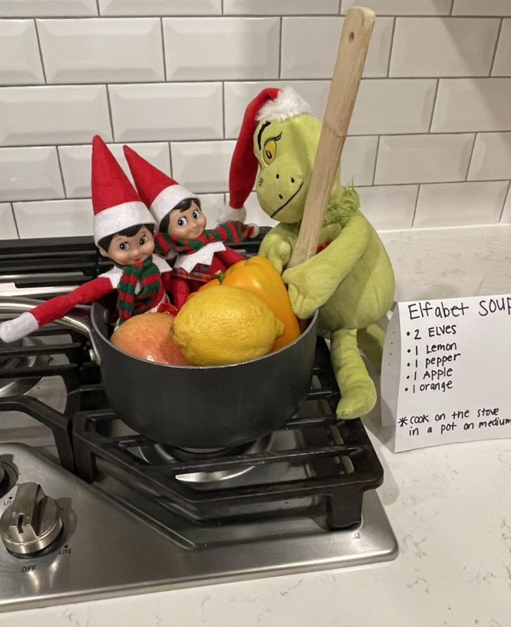 elf on the shelf ideas 16