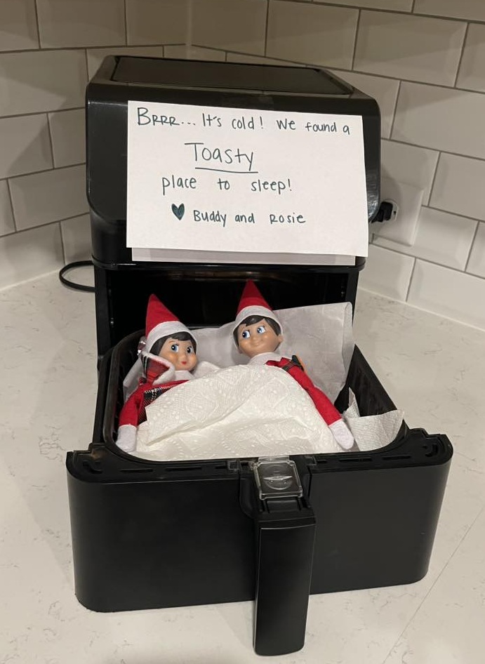 elf on the shelf ideas 17