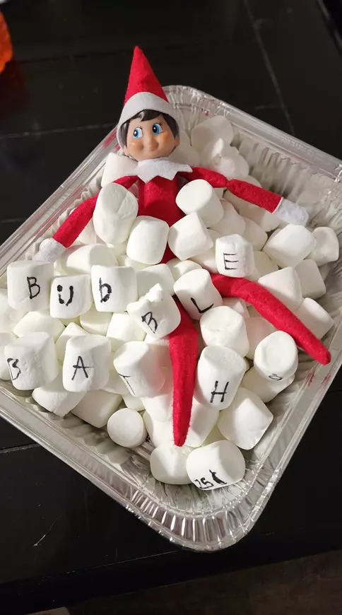 elf on the shelf ideas 2