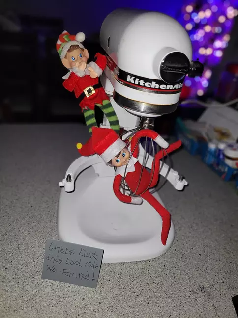 elf on the shelf ideas 3