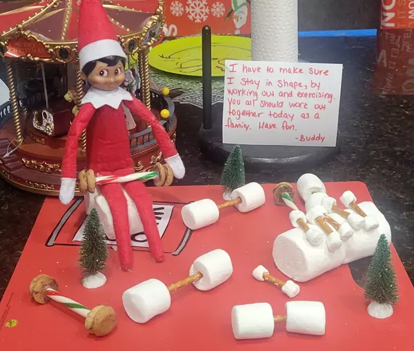 elf on the shelf ideas 4