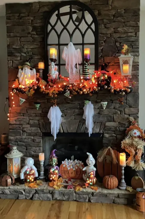 halloween mantel decor 12