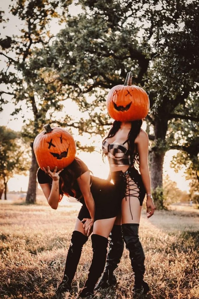 Pumpkin Head Photoshoot Ideas for Best Friends 2 apoirier0282